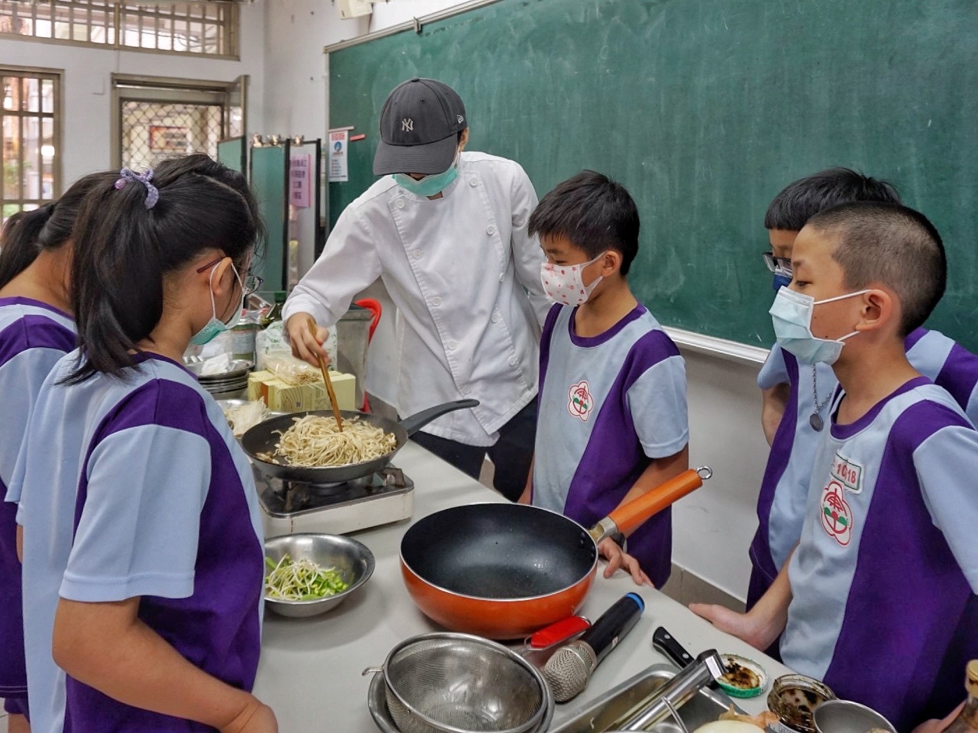 台南市成立第一座國小食農專科教室