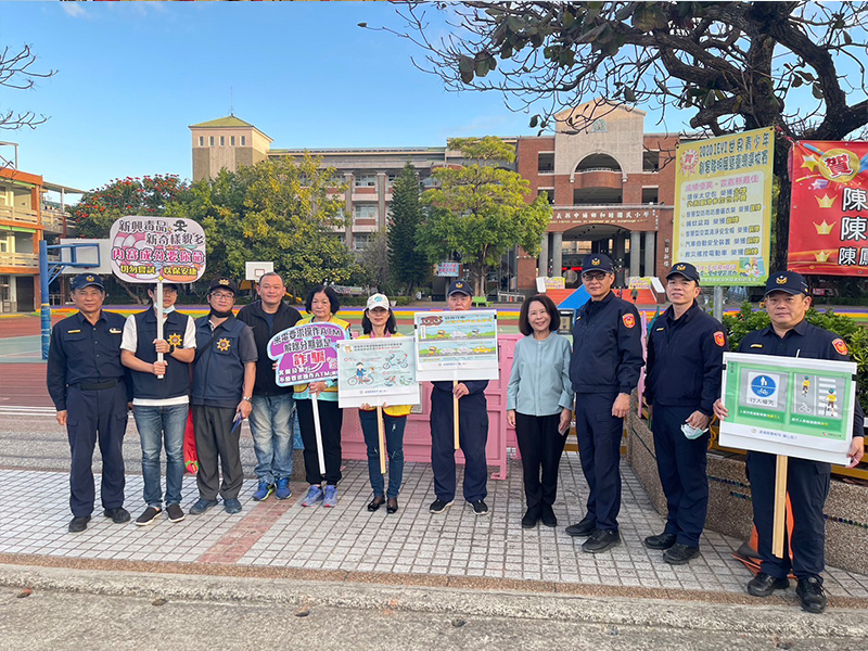 中埔鄉鄉長李碧雲及鄉公所同仁，進行安全宣導