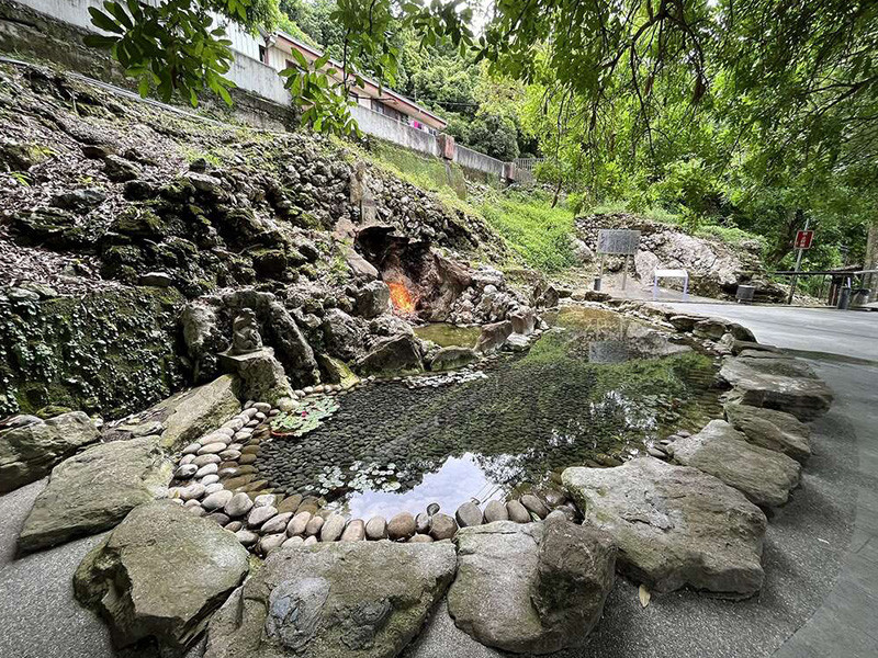 水火同源為台灣七大奇景之一