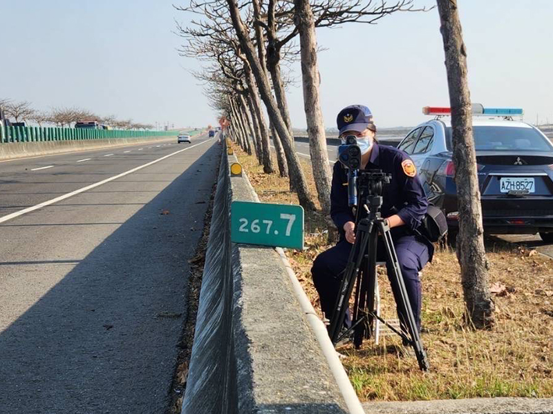 嘉義縣易超速肇事路段，機動設置測速照相。