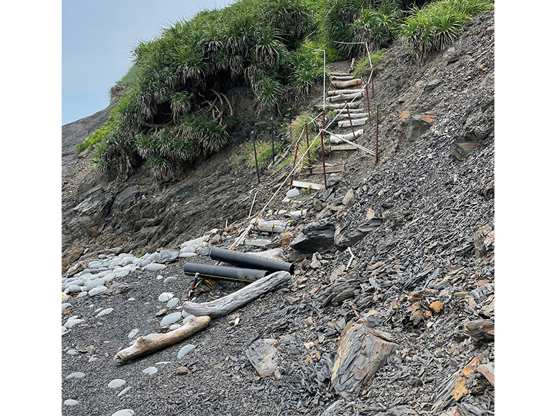 保留區全區均為高度崩塌潛勢區域，遇豪大雨時土石崩落機率遽增