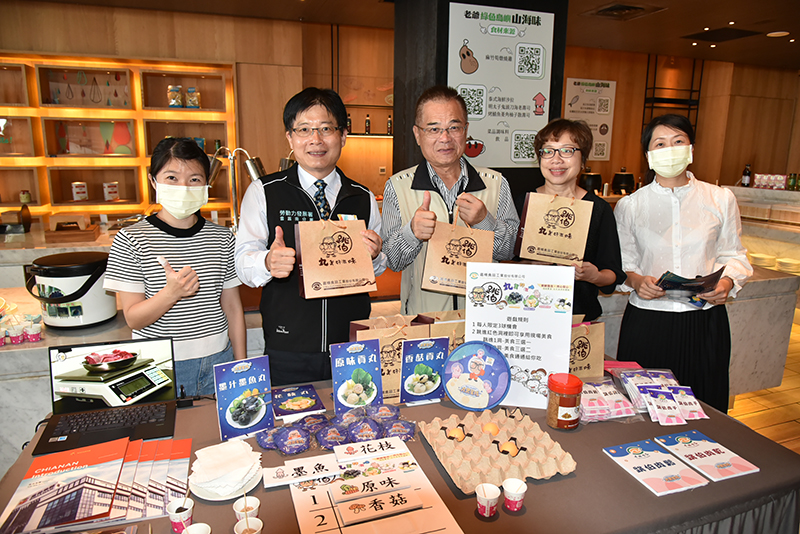 今日企業訓練成果展，包括勞動部雲嘉南分署長劉邦棟與台南市勞工局長王鑫基都出席參與（圖／雲嘉南分署提供）