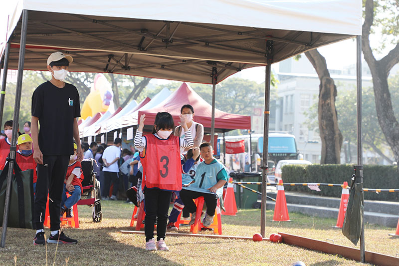 112年嘉義縣中小學特奧滾球融合錦標賽，二十四日熱鬧舉辦。