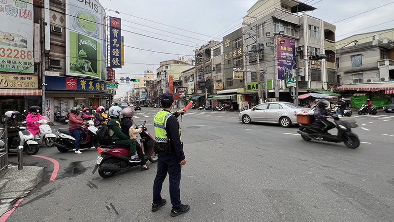 試辦路段指派員警加強巡查及違規取締，避免駕駛人不當開車行為，影響其他用路人生命及財產安全（圖／台南市警察局永康分局提供）