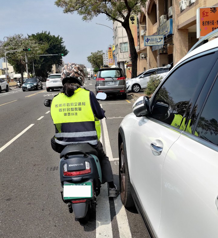 迎接113年1月1日開國紀念日(元旦)，當天台南市路邊停車格位（含智慧停車柱格位）將暫停收費1日。