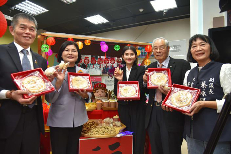 品嘗北港糕餅及地方小吃、美食，是來賞燈民眾不能錯過的。（圖/雲林縣政府提供）