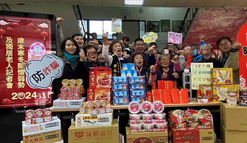 北區區公所擴大辦理關懷慰問轄區獨居長者,民間與警方合作展開寒冬送暖活動。