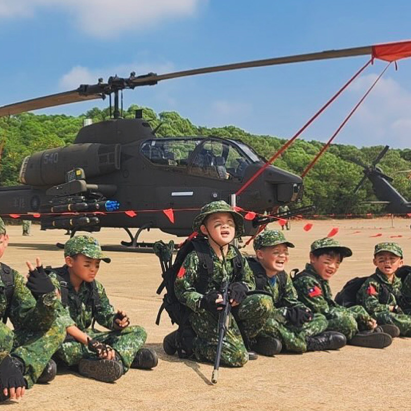 小兵日記體驗營，帶領孩童體驗陸軍體驗營的樂趣。（圖／台南市政府文化局提供）