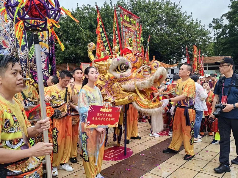 西鄉北帝三月三廟會盛大開幕，吸引了數萬民眾參與。（記者楊婉攝） 