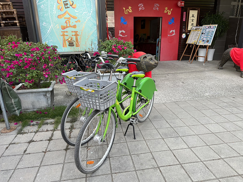 這是惜福T-BIKE腳踏車拍賣車款，每台底價800元起標。