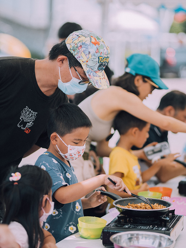 大蟹師廚房體驗工作坊，提供民眾深刻體驗我們的自然與海廢的關係(圖-臺南市政府觀光旅遊局提供)