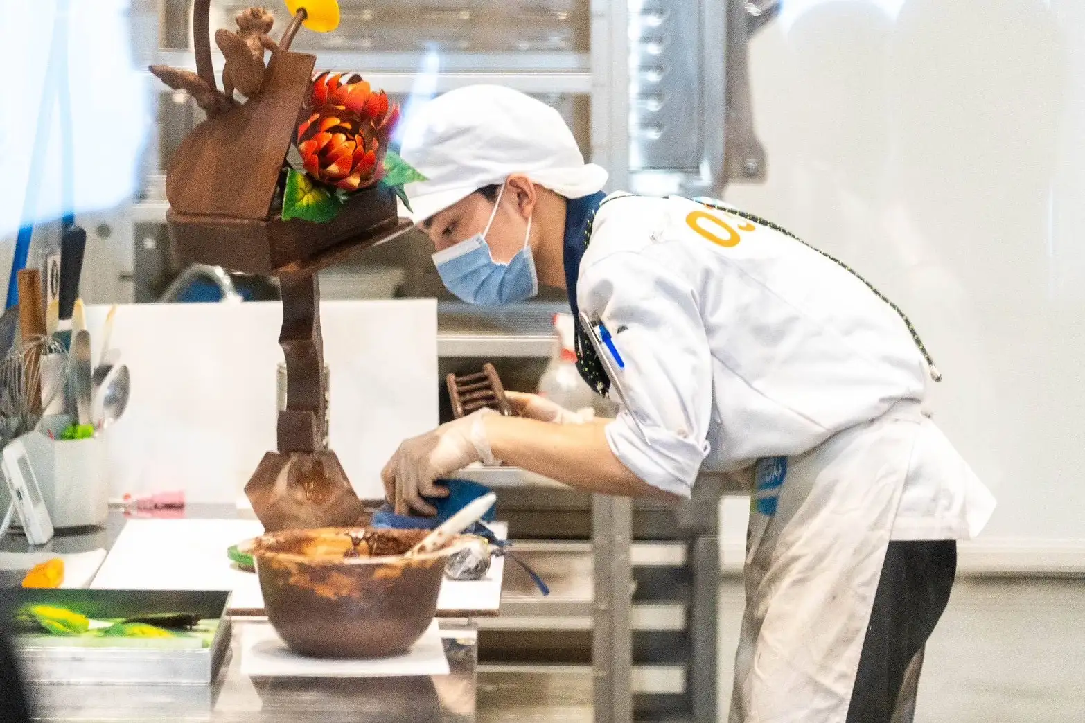 沈承佑作品充滿童趣、療癒人心，他覺得烘焙是件開心、幸福的事情，希望將這樣的心情透過作品傳遞出去。(圖/雲嘉南分署 提供）