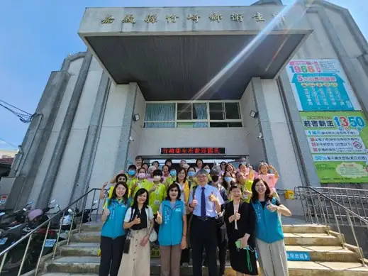 嘉義縣衛生局落實偏鄉醫療照護，六腳與竹崎衛生所榮獲金所獎肯定。(圖/嘉義縣衛生局 提供)