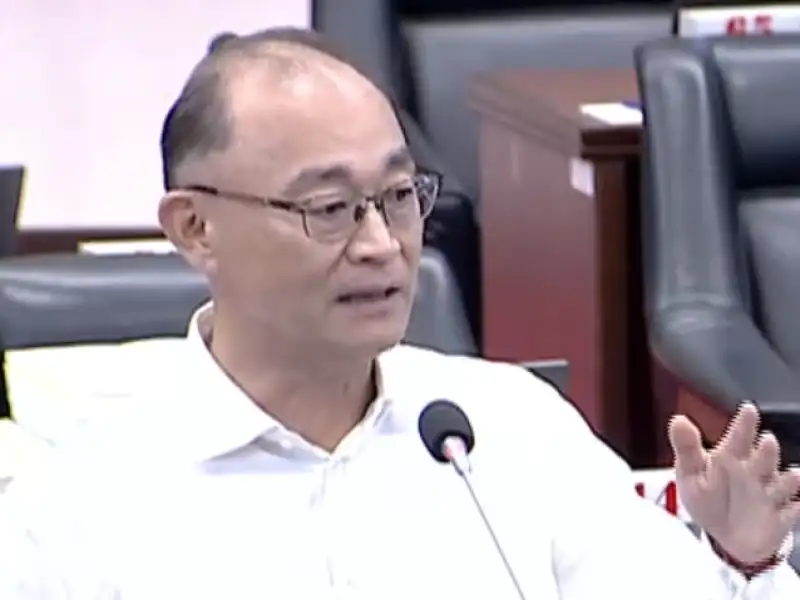 黃柏霖倡「班班有大屏」　陳其邁允一年內全市建置