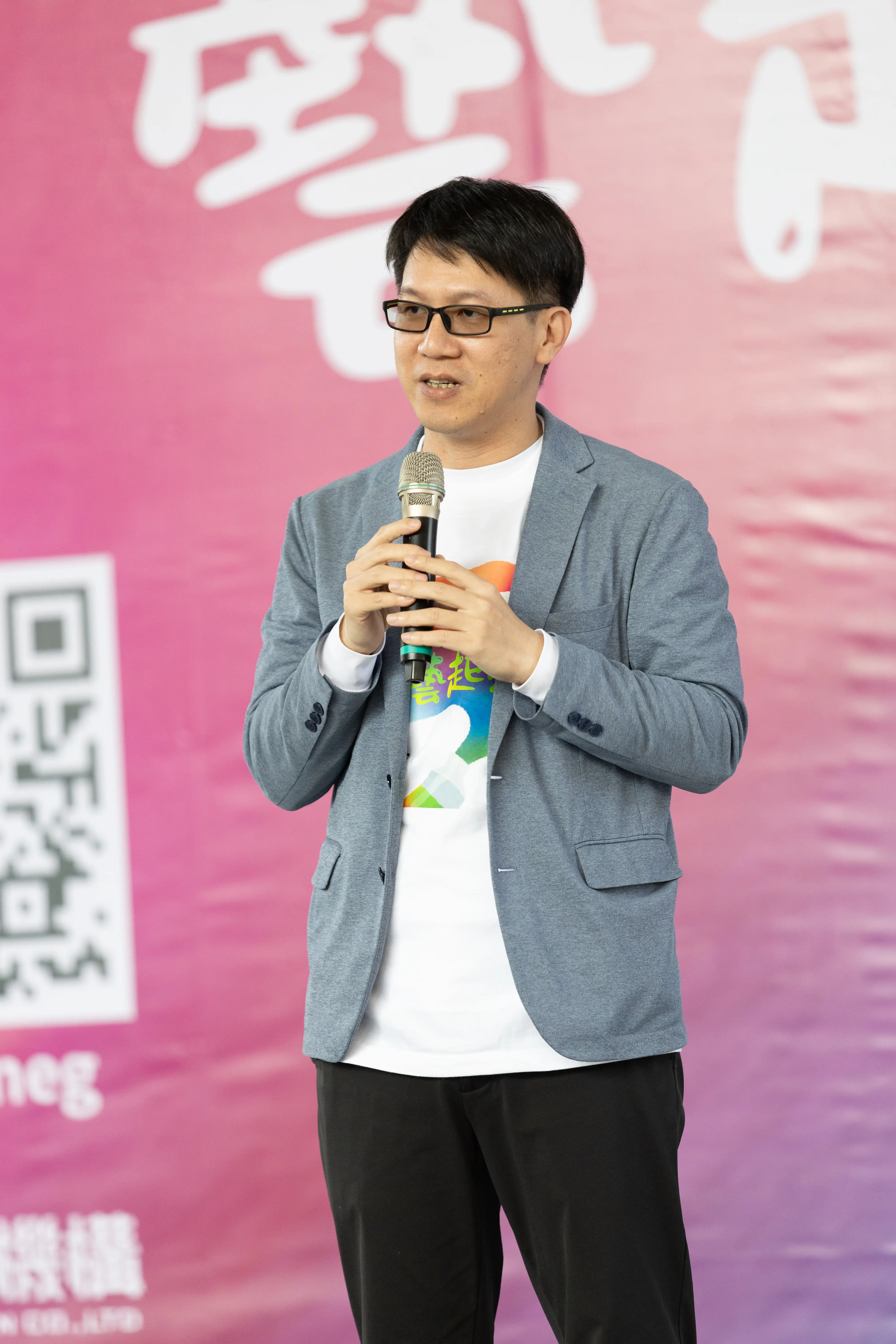 萬吉建設董事長賴彥良面對麟洛未來的發展，帶領團隊以「五植」為核心，結合建築、生活與藝術實踐，讓人與社區的關係更加緊密。（萬吉建設提供）