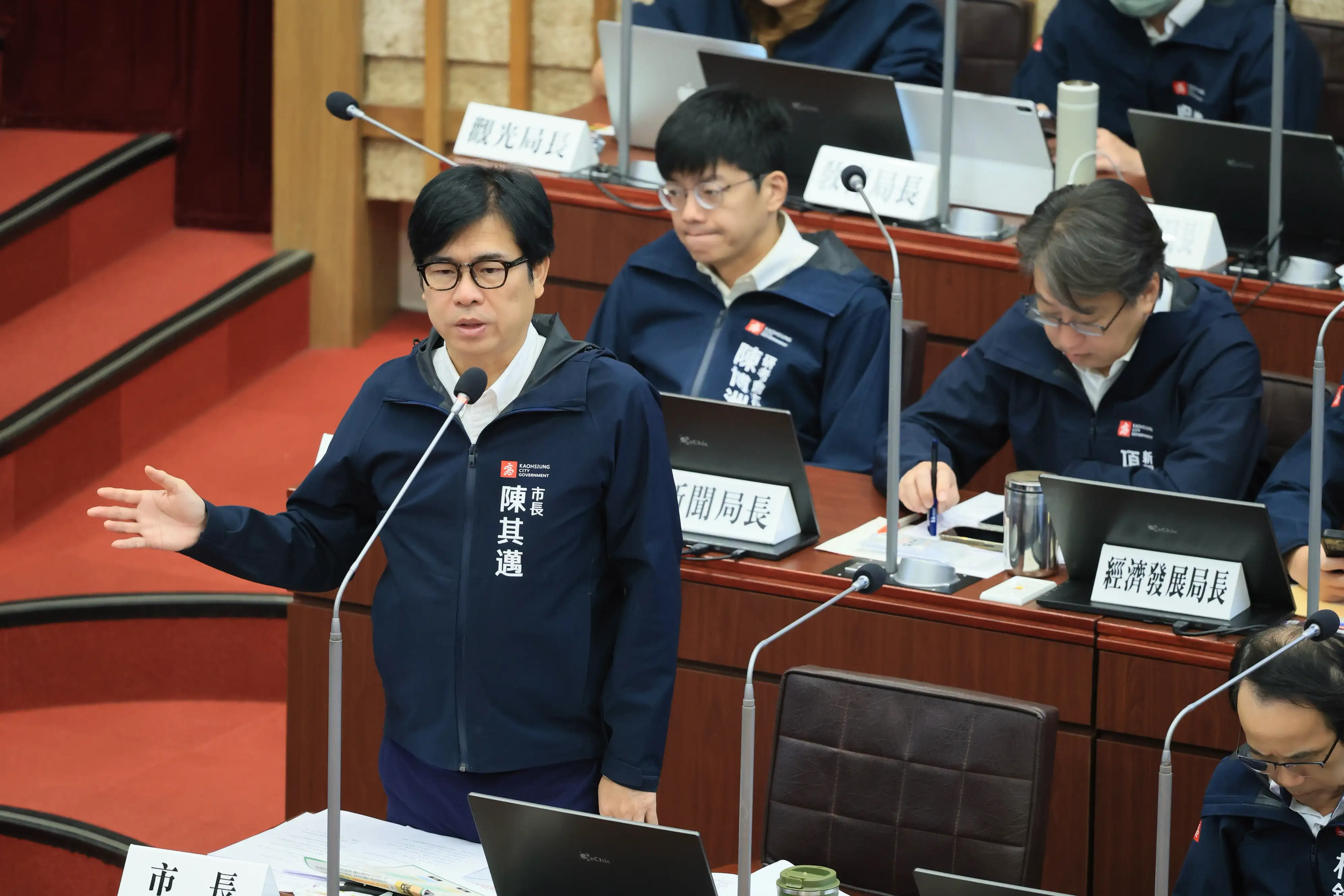 陳其邁表示，市府投入4.7億元改善旗津海岸與道路，盼透過便捷交通串接市區觀光人潮。（吳文生翻攝)