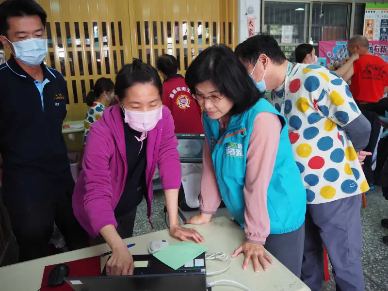 嘉義縣智慧眼底照護升級　導入AMD AI守護高齡與糖友視力