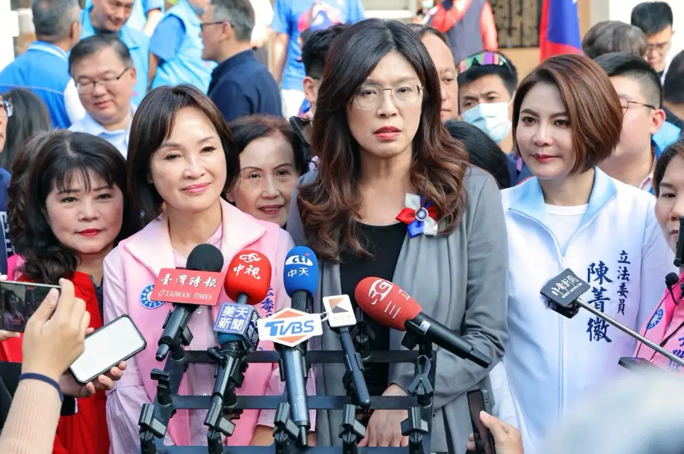 國民黨主席鄭麗文到高雄出席黨慶活動，呼籲市民支持柯志恩，共同打造高雄更美好未來。（記者吳文生攝）