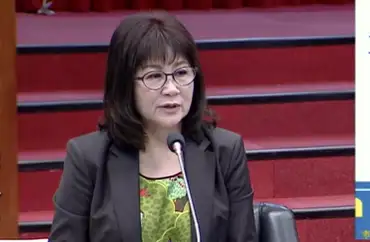 市議員陸淑美與黃香菽共同質詢，要求市府推動高樓層大樓消防演練並加強施工期間工地安全稽查。（記者吳文生攝）