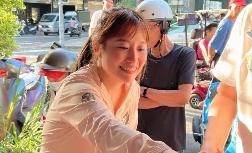 市議員許采蓁表示，三歲童因病房不足遺憾過世，呼籲市府盡速改善兒童醫療資源，保障孩子健康成長。（記者吳文生攝）