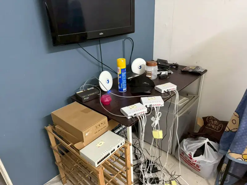 高雄地檢跨局處同步搜索　瓦解境外詐騙中繼機房　11嫌遭拘提