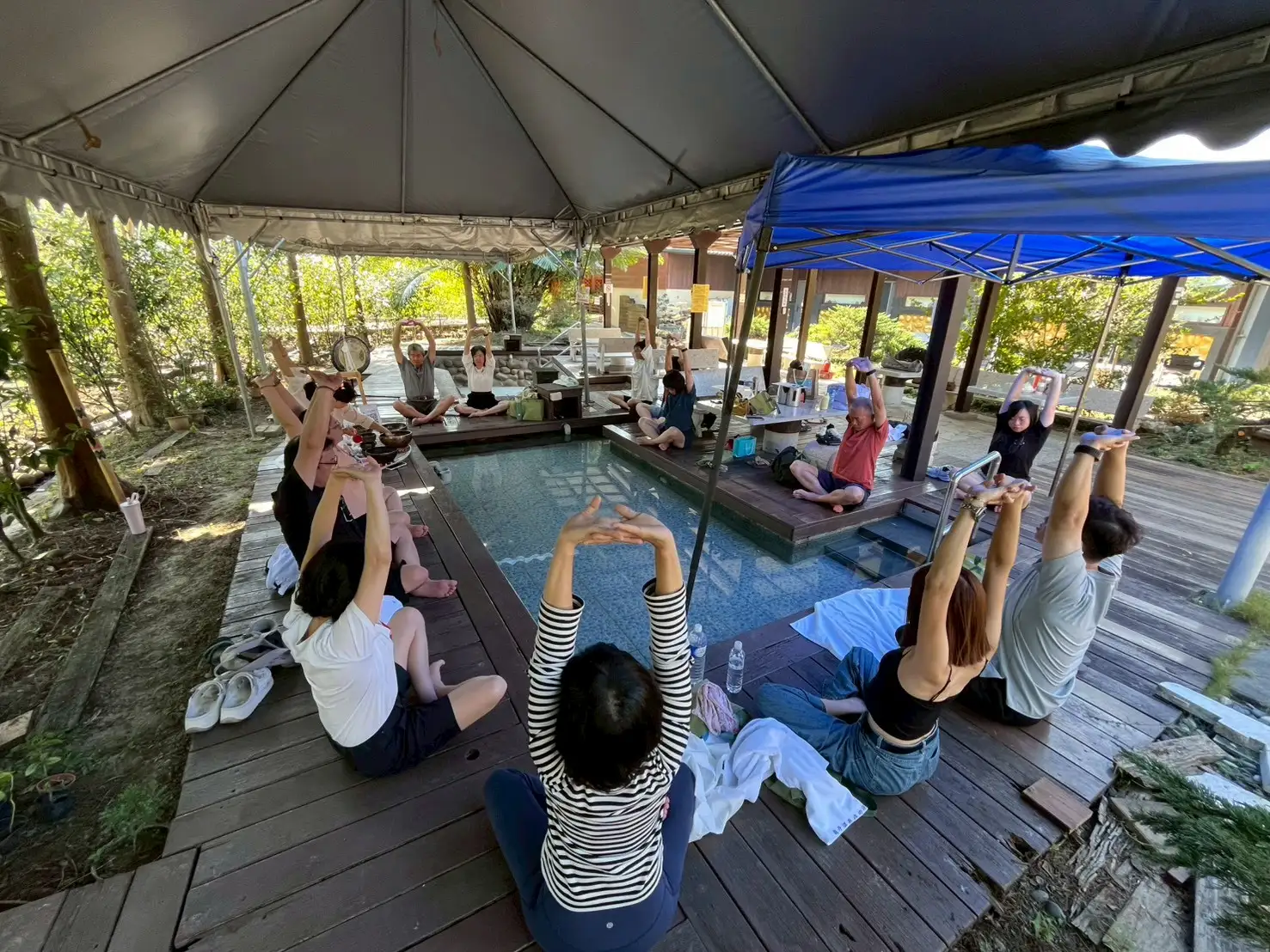 溫泉X瑜珈X聲缽活動-泡腳場。(圖/臺南市政府觀光旅遊局 提供)