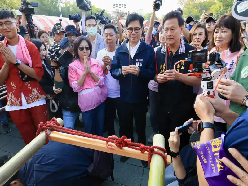 岡山壽天宮313週年盛典　白沙屯媽祖首度高雄合體吸引數萬信眾