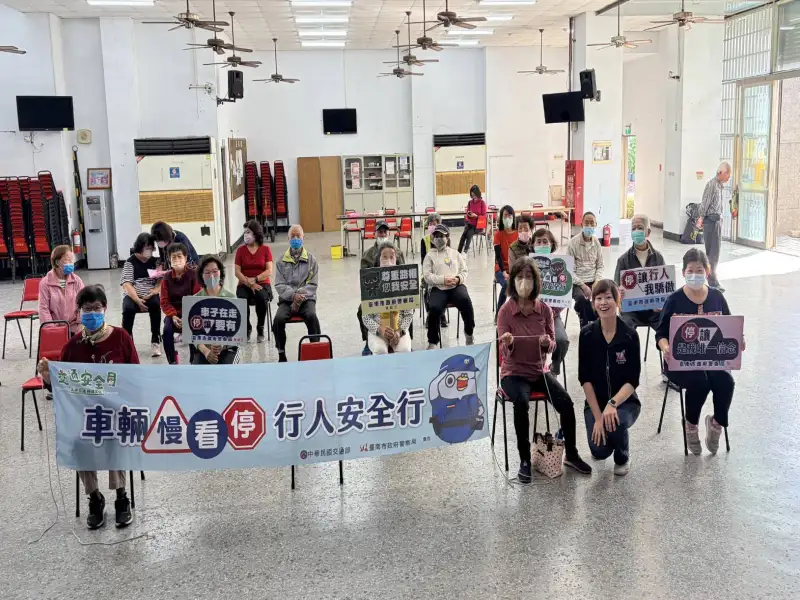 五分局守護長者出行安全 深入社區落實交安宣導