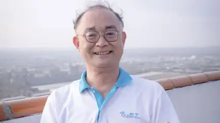 市議員黃柏霖呼籲，中央與地方政府應對移工開放政策提出更完善的管理配套。（記者吳文生攝）