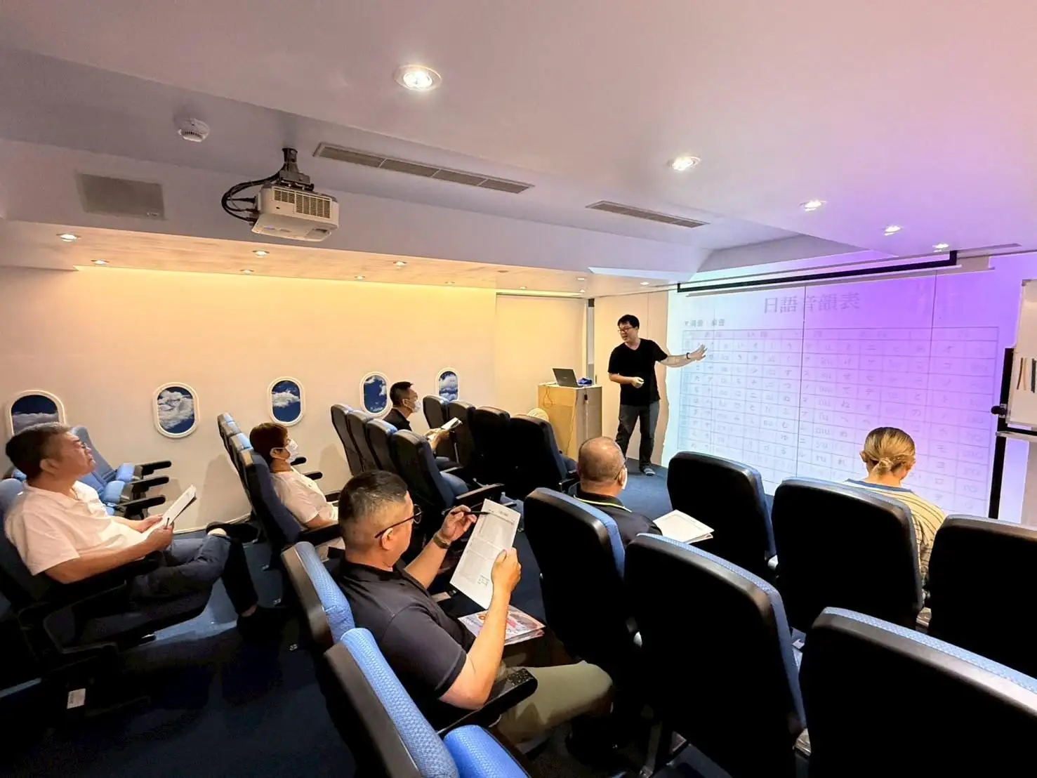 辦理外語友善計程車教育訓練，共同建構友善的旅遊環境。(圖/臺南市政府觀光旅遊局 提供)