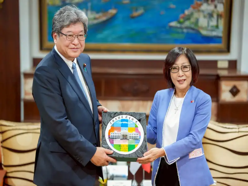 台日情誼再續　日本眾議員萩生田光一訪團溫馨拜會高雄市府
