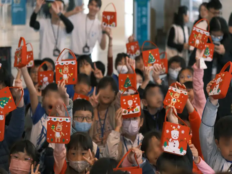 聖誕前夕送暖支持在地優良學子　昇恒昌基金會頒獎助學金