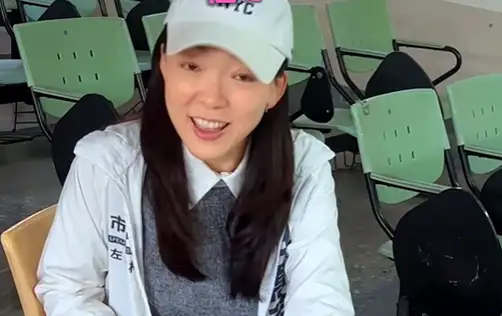 高雄市議員白喬茵為油廠國小爭取到80萬元修繕經費，施作工程已陸續完成。（記者吳文生攝）