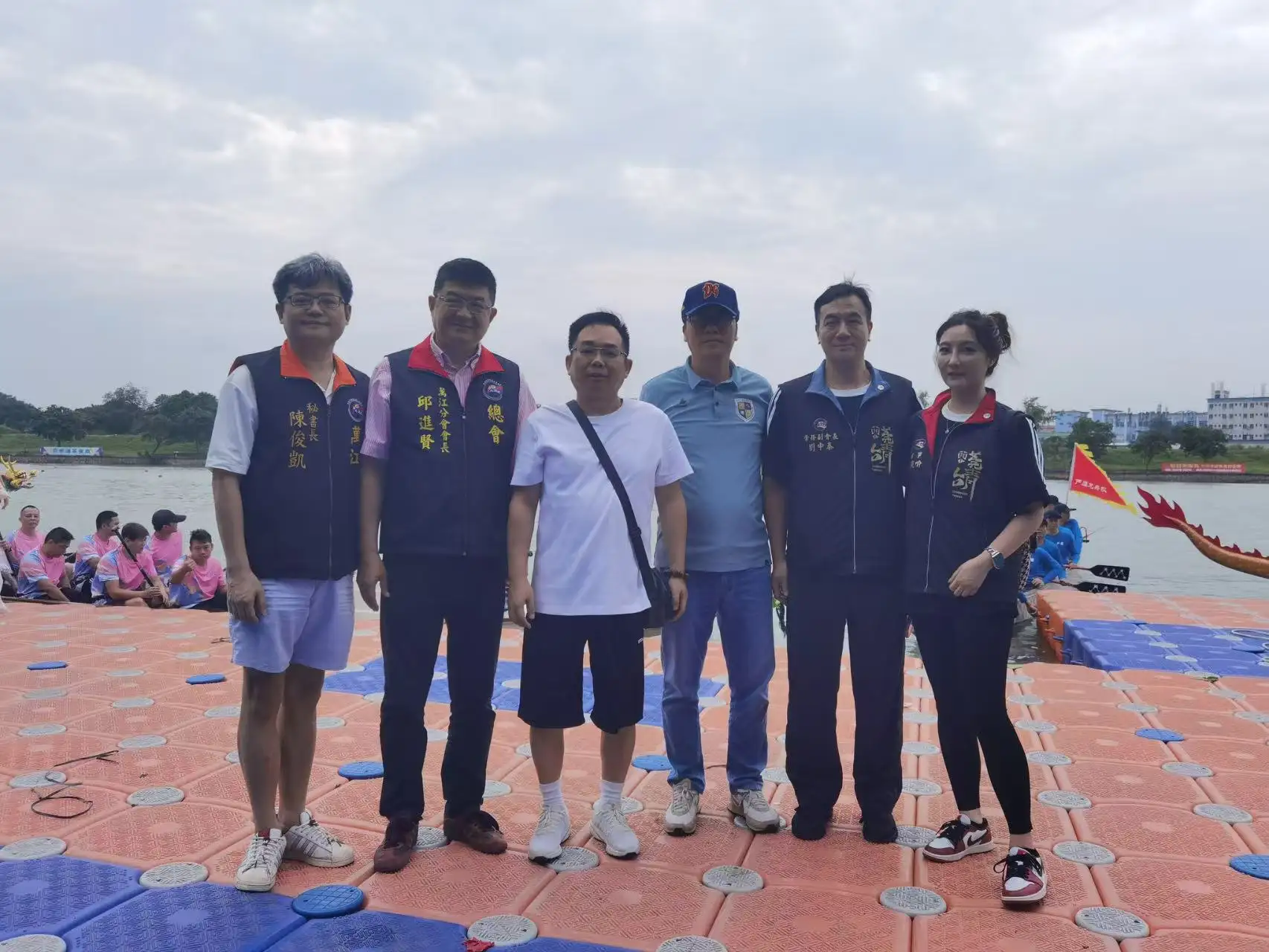 Sandy（右）與台灣青年協會會員一同參與戶外會員活動，展現社群活力與行動力。(記者楊婉攝)