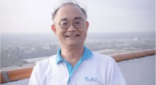 市議員黃柏霖表示，近年他積極開設志工班，透過志工推廣，引領市民加入服務行列，打造高雄成為公益志工進步城市。（記者吳文生攝）