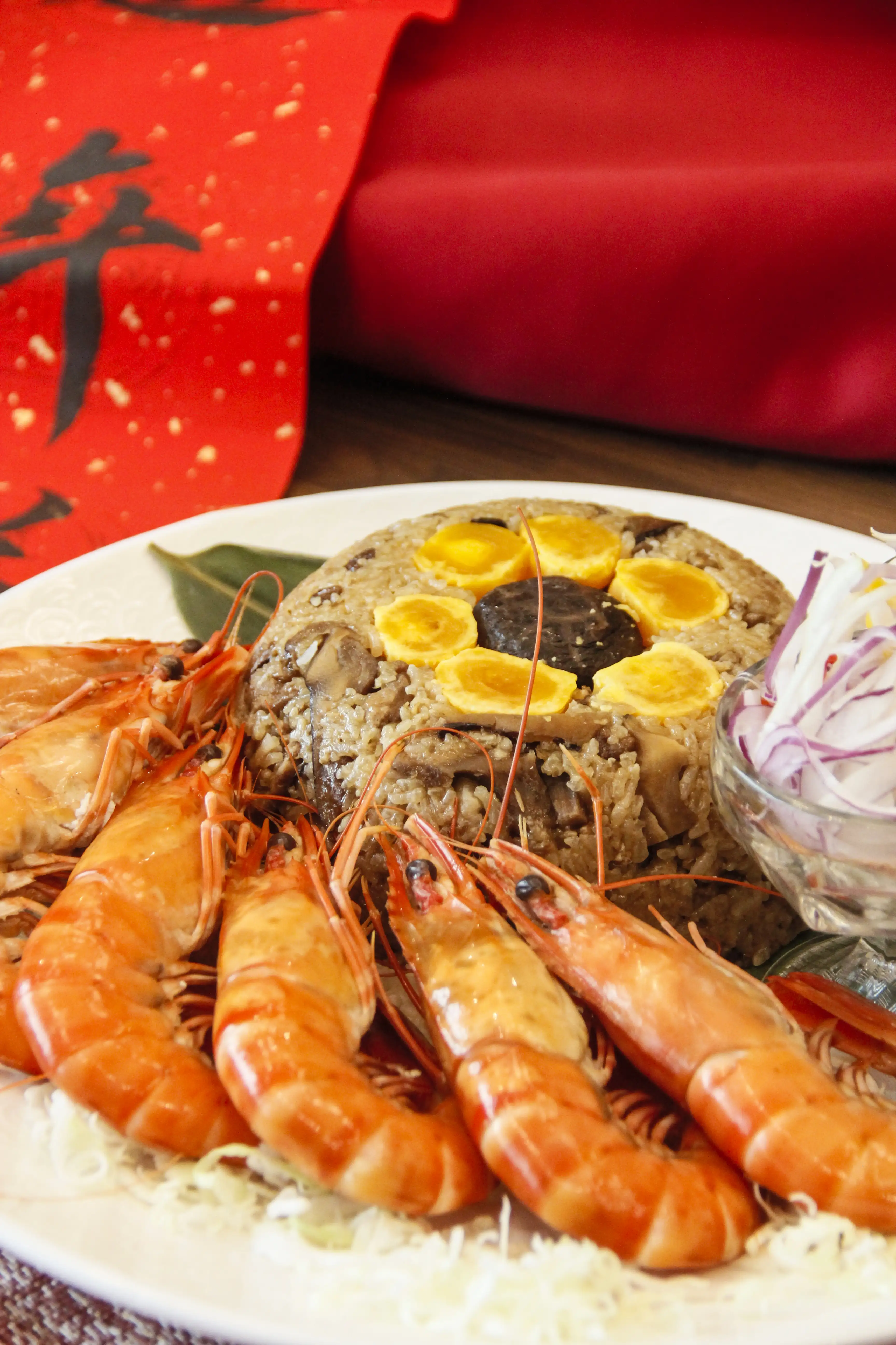 「和風海大蝦米糕」以彈實海大蝦搭配甜鹹平衡的米糕，層次分明 (圖/桂田酒店提供)