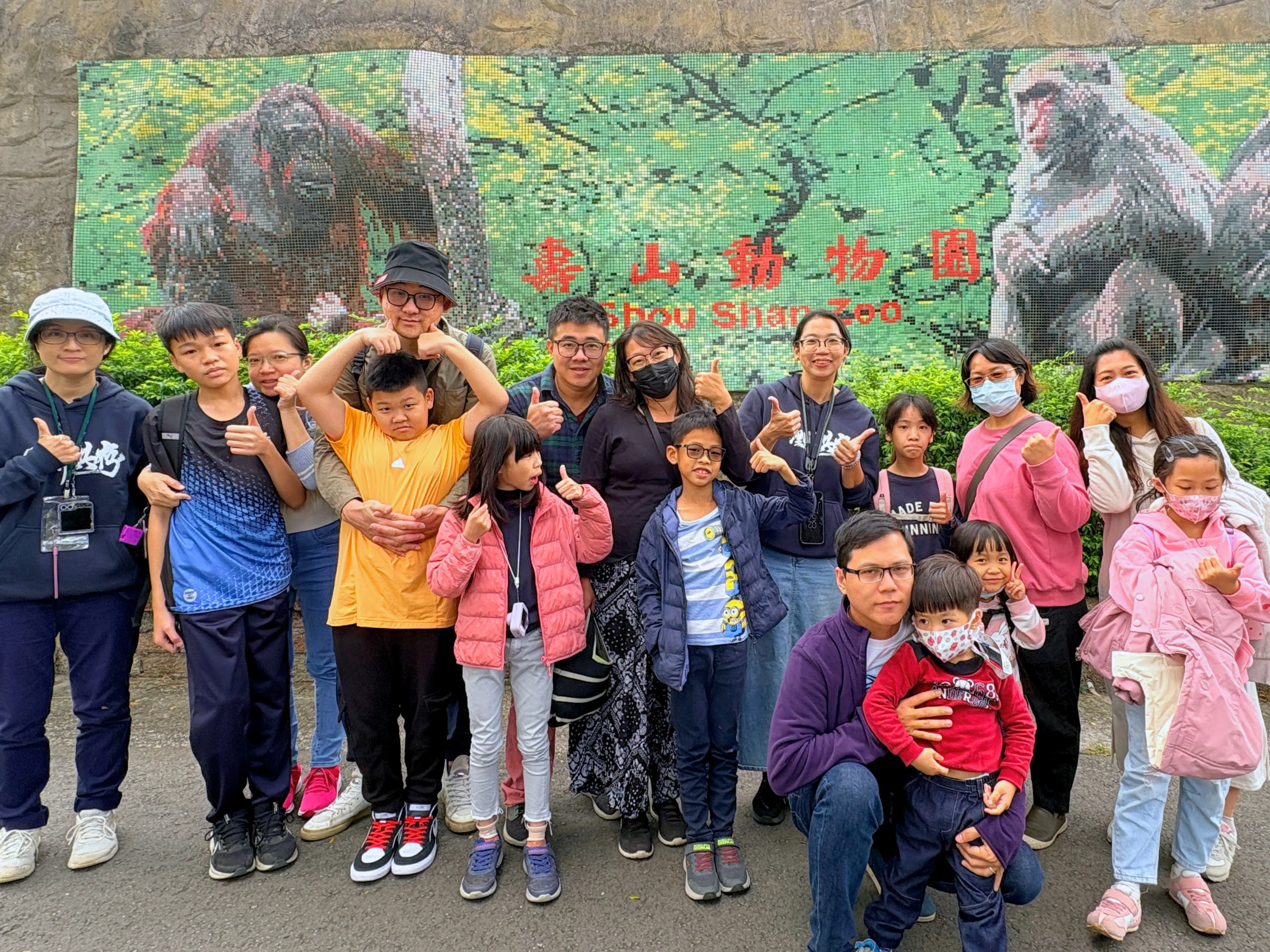 壽山動物園獼猴探險隊活動反應熱烈，1月17日場次已報名額滿，後續仍將推出多項獼猴生態與動物保育相關營隊。（壽山動物園提供）