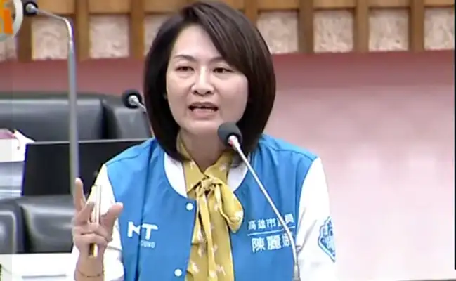 市議員陳麗娜批評，陳其邁包庇衛生局醜聞，要求立刻撤換衛生局長，還給市民可信賴的醫療衛生體系。（記者吳文生攝）