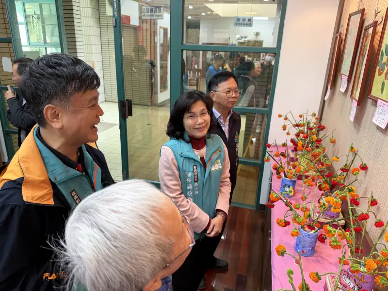 柿子染出番路美學　醫事C據點推動長幼共學溫暖登場