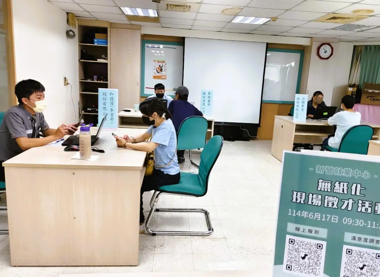 徵才廠商不乏國內百大企業，民眾可攜帶履歷，多多把握機會。(圖/雲嘉南分署 提供)