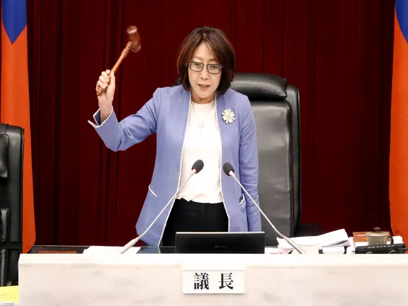 議會臨時會續審今年總預算　     康議請局處首長務必事先溝通