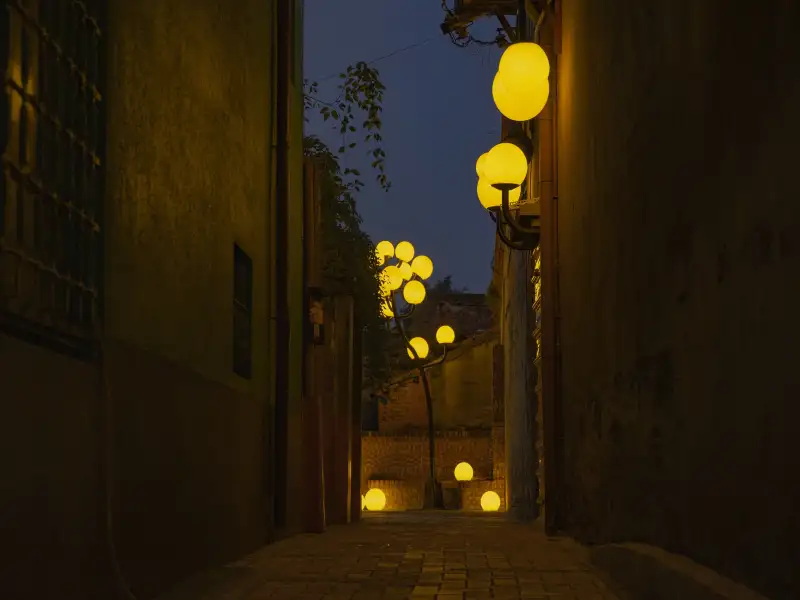 鹽水漫月美行動亮相　藝術作品照亮老街巷弄