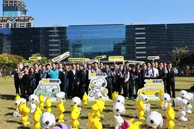 中市交通局與-peanuts-花生漫畫-團隊合作-以snoopy經典角色打造可愛交通安全城市。(圖/台中市政府 提供）