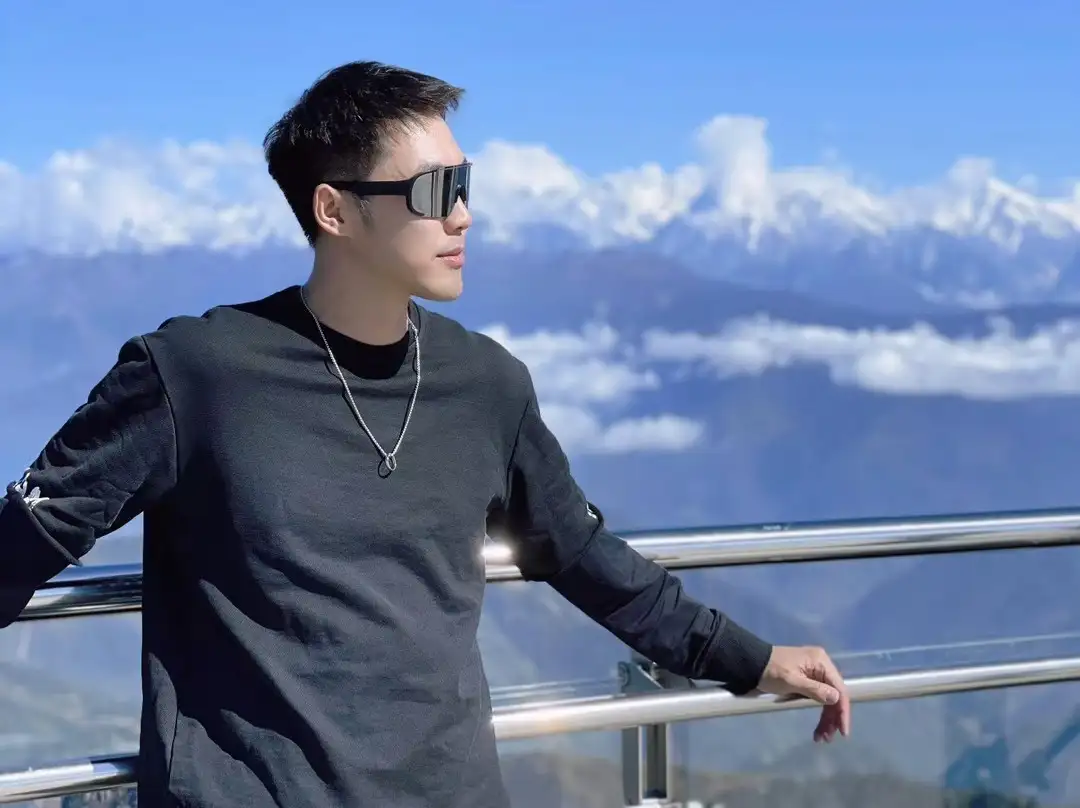 工作之餘，徐銘鴻以行走山海的方式，持續為人生尋找新的視角。(圖/徐銘鴻提供)