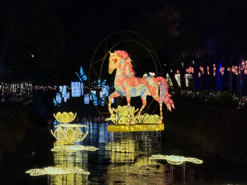 「耀動客家」點亮六堆文化　2026屏東燈節客家燈區璀璨登場