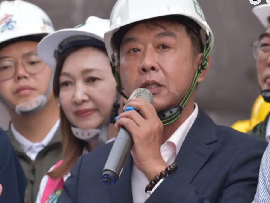 立委許智傑表示，大寮社會住宅已動工，市府推出婚育與居住雙軌政策，全面升級住宅與育兒支持。（記者吳文生攝）