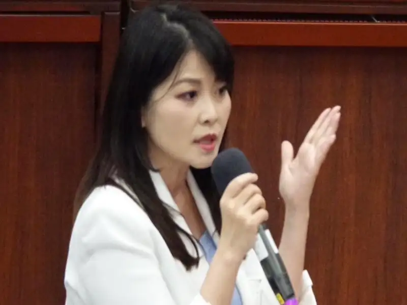 陳美雅建議將里活動中心轉型小型長青學苑，增設社區據點
