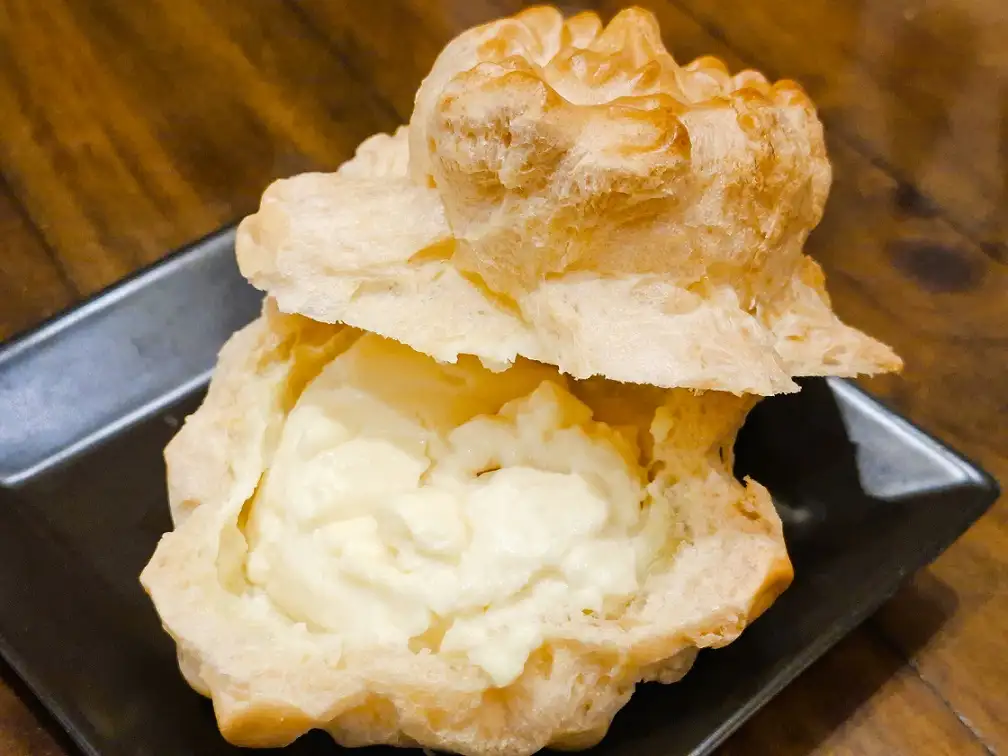 滋養軒第二代曾赴日本學習烘焙，也專精西點製作。（圖/臺南市觀旅局 提供）