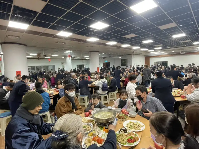 寒冬圍爐暖人心　慈濟台南四地送暖關懷上千戶家庭