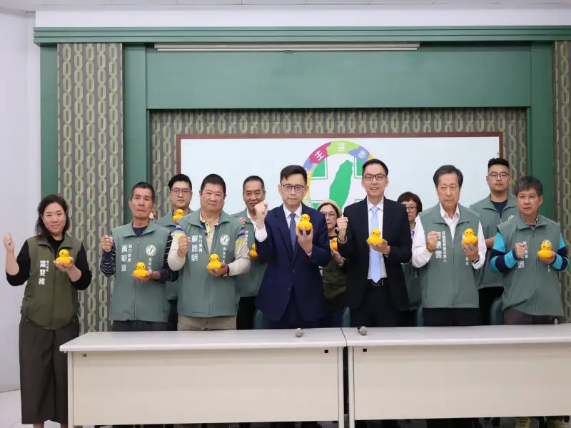 賴瑞隆拜會市黨部　黃文益：全黨力挺、展現大團結